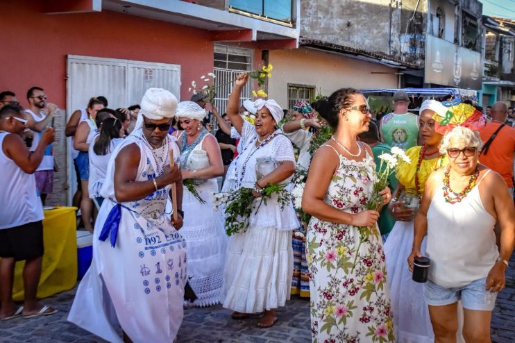 14ª LAVAGEM DA RUA DO CAJUEIRO: BOAS ENERGIAS AO CARNAVAL CULTURAL DE PORTO SEGURO 24