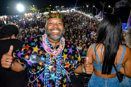 PORTO SEGURO FERVE EM NOITE DE CARNAVAL AO SOM DE DUDU NOBRE 9