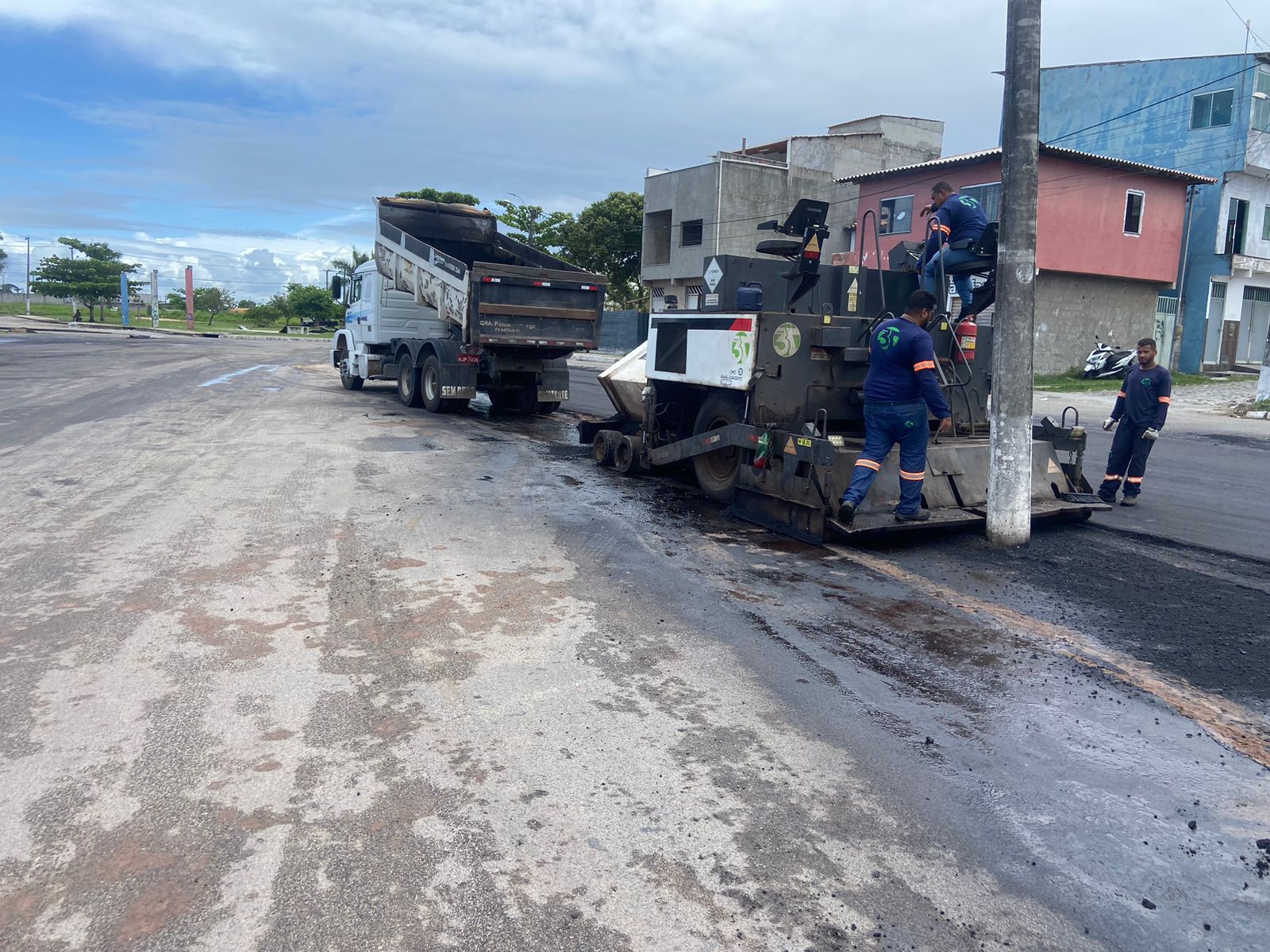 Entorno da Praça do Trabalhador recebe pavimentação asfáltica 6