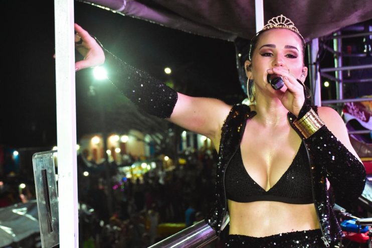 TUCA FERNANDES: EXPLOSÃO DE SUCESSOS NO CARNAVAL DE PORTO SEGURO 25