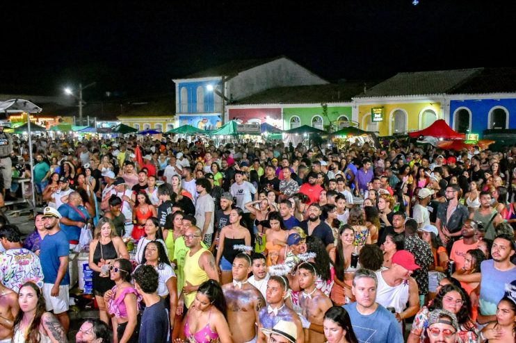 TUCA FERNANDES: EXPLOSÃO DE SUCESSOS NO CARNAVAL DE PORTO SEGURO 21