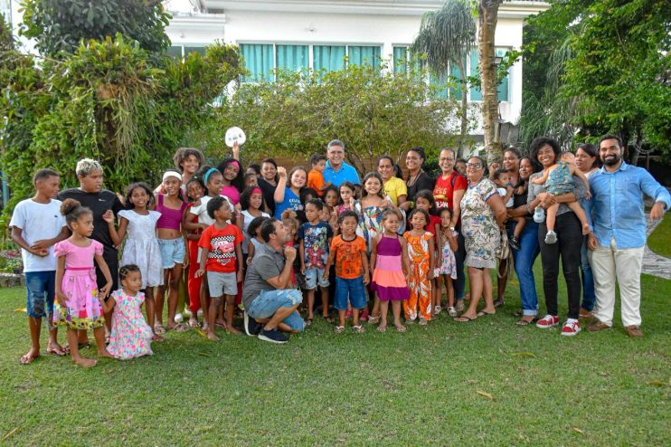 CRIANÇAS SE DIVERTEM NA CASA DO PREFEITO JÂNIO NATAL 25