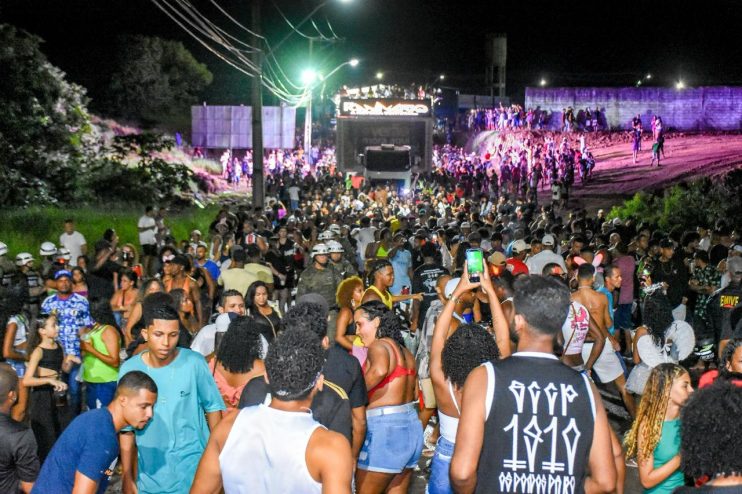 KANNÁRIO FAZ O BAIANÃO TREMER EM NOITE DE FOLIA EM PORTO SEGURO 22