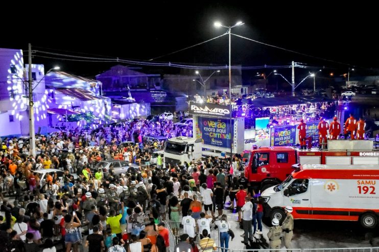 KANNÁRIO FAZ O BAIANÃO TREMER EM NOITE DE FOLIA EM PORTO SEGURO 19