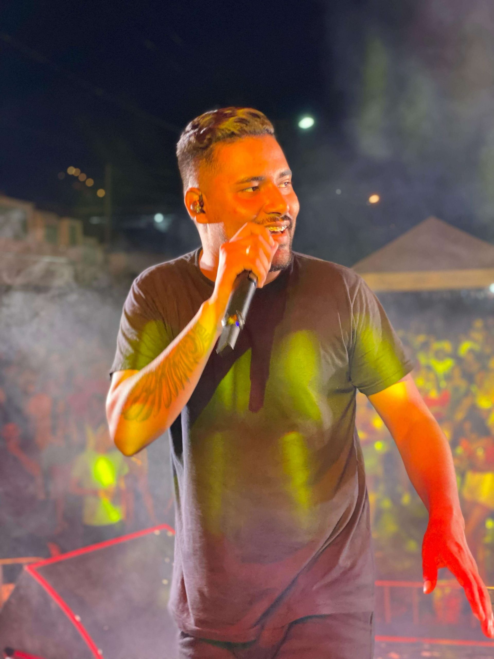 Cantor Nato Miller é uma das grandes revelações do carnaval do interior de Minas 6