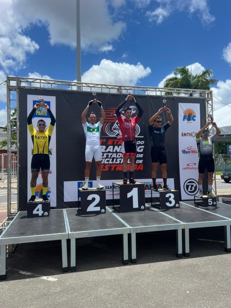 Com apoio da Prefeitura, eunapolitano é vice-campeão na primeira etapa do Campeonato Baiano de Ciclismo 2024 7