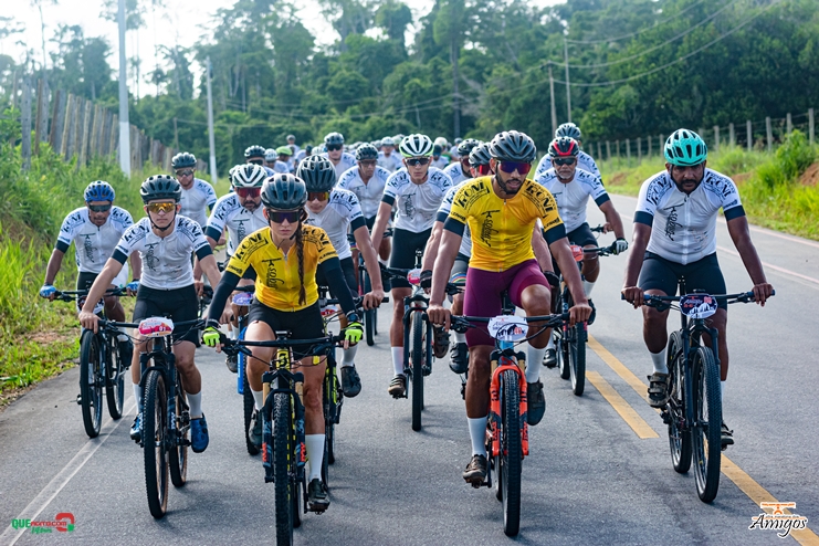 2º dia da 5ª Ultra Maratona dos Amigos com a participação de vários atletas e festa após a entrega de troféus 13