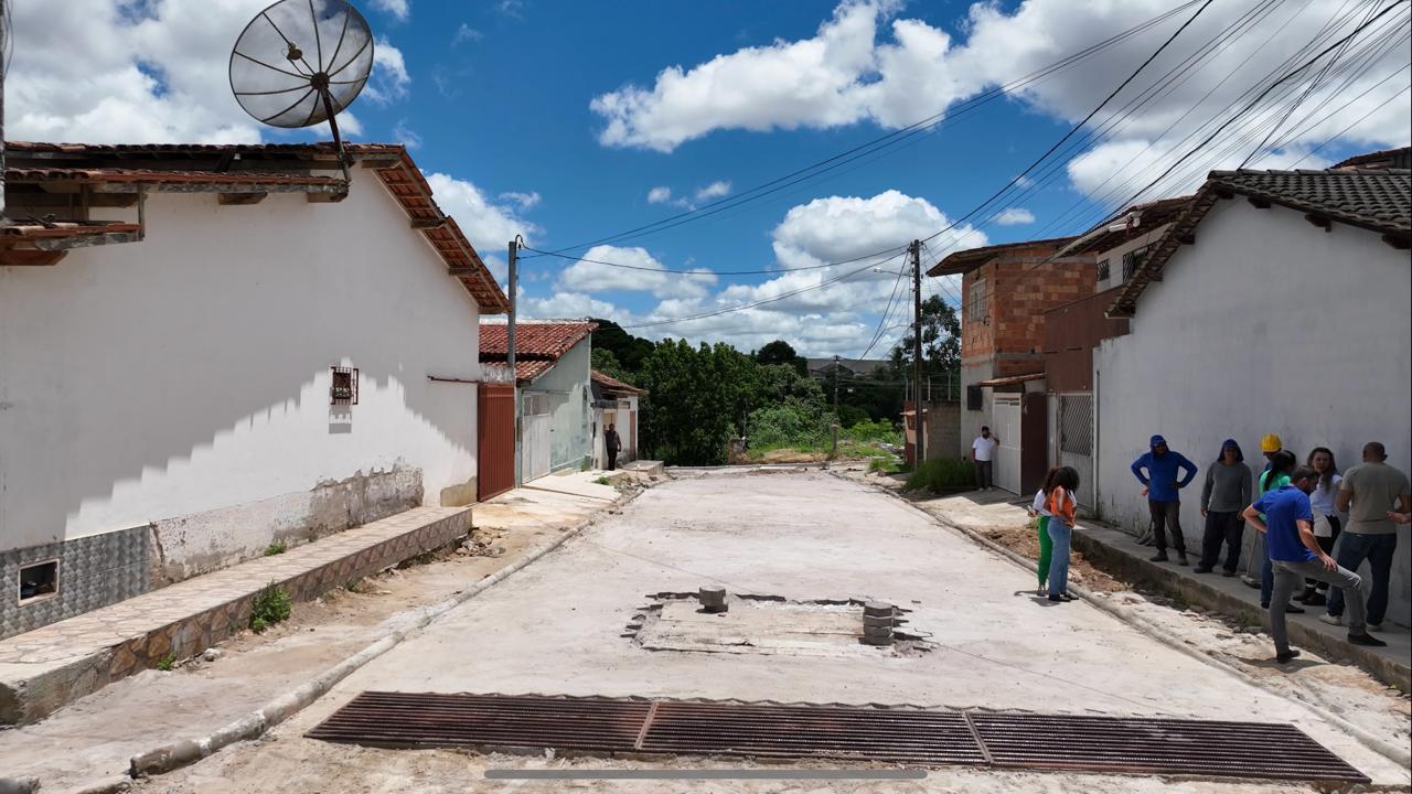 Cordélia garante qualidade dos serviços realizados nas ruas Lima e Caracas, no Dinah Borges 6