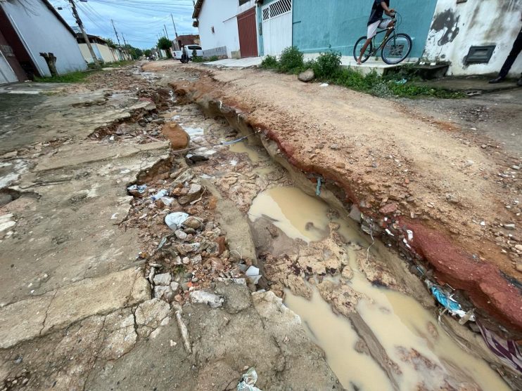 Cordélia garante qualidade dos serviços realizados nas ruas Lima e Caracas, no Dinah Borges 13