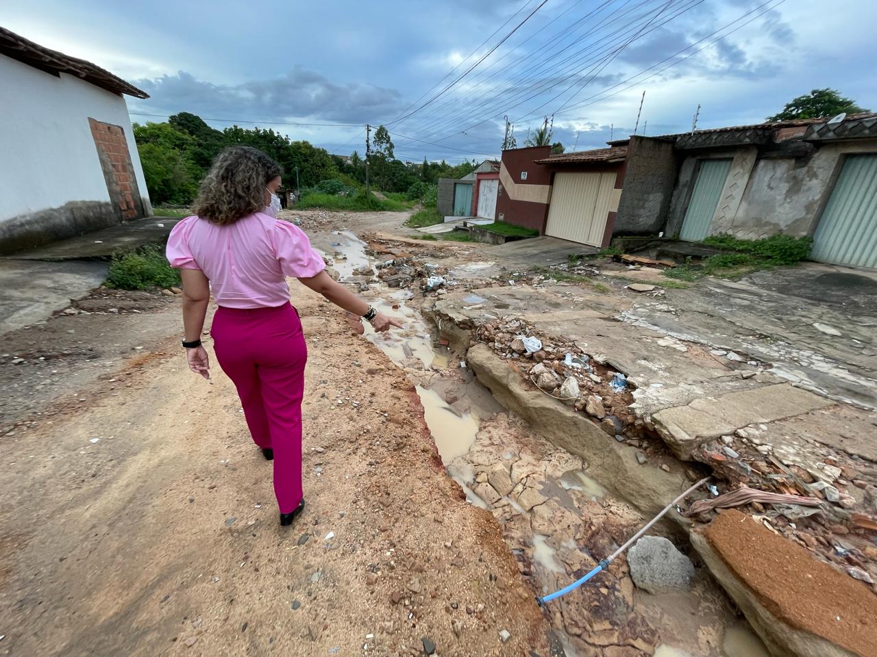 Cordélia garante qualidade dos serviços realizados nas ruas Lima e Caracas, no Dinah Borges 8