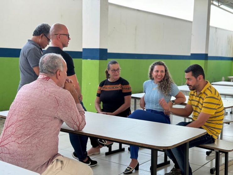 Cordélia acompanha reformas da rede municipal de ensino 12