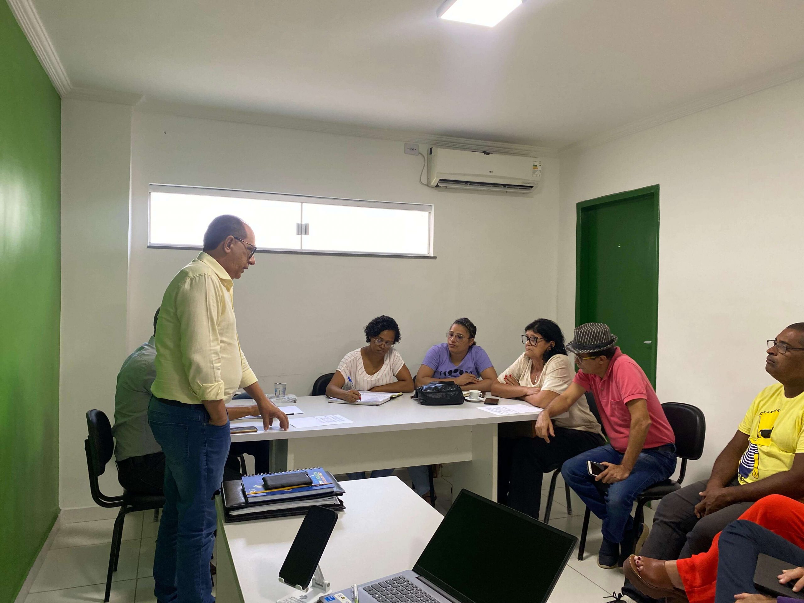 Prefeitura de Eunápolis promove diálogos com sindicatos em semana dedicada aos servidores públicos 6