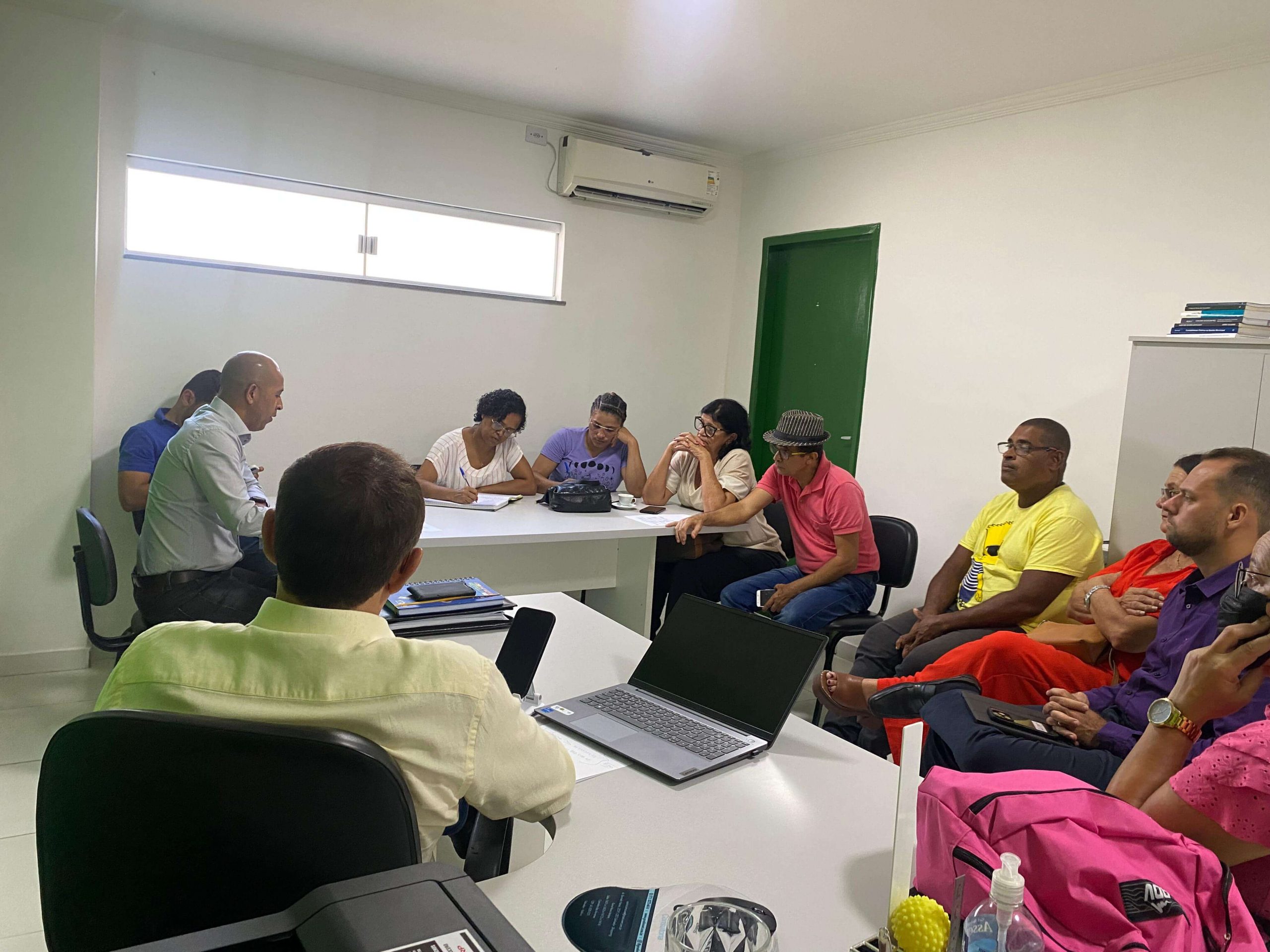 Prefeitura de Eunápolis promove diálogos com sindicatos em semana dedicada aos servidores públicos 7