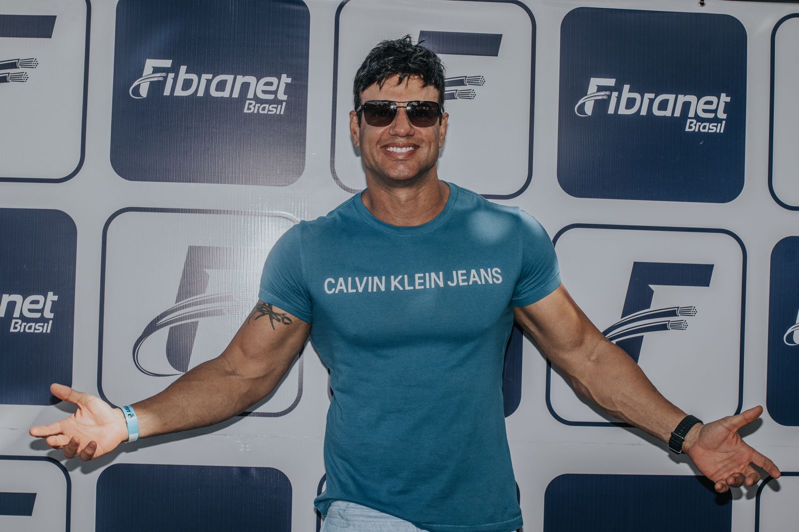 Leonardo Suda Celebra em Hotel Luxuoso em Arraial d’Ajuda! 5