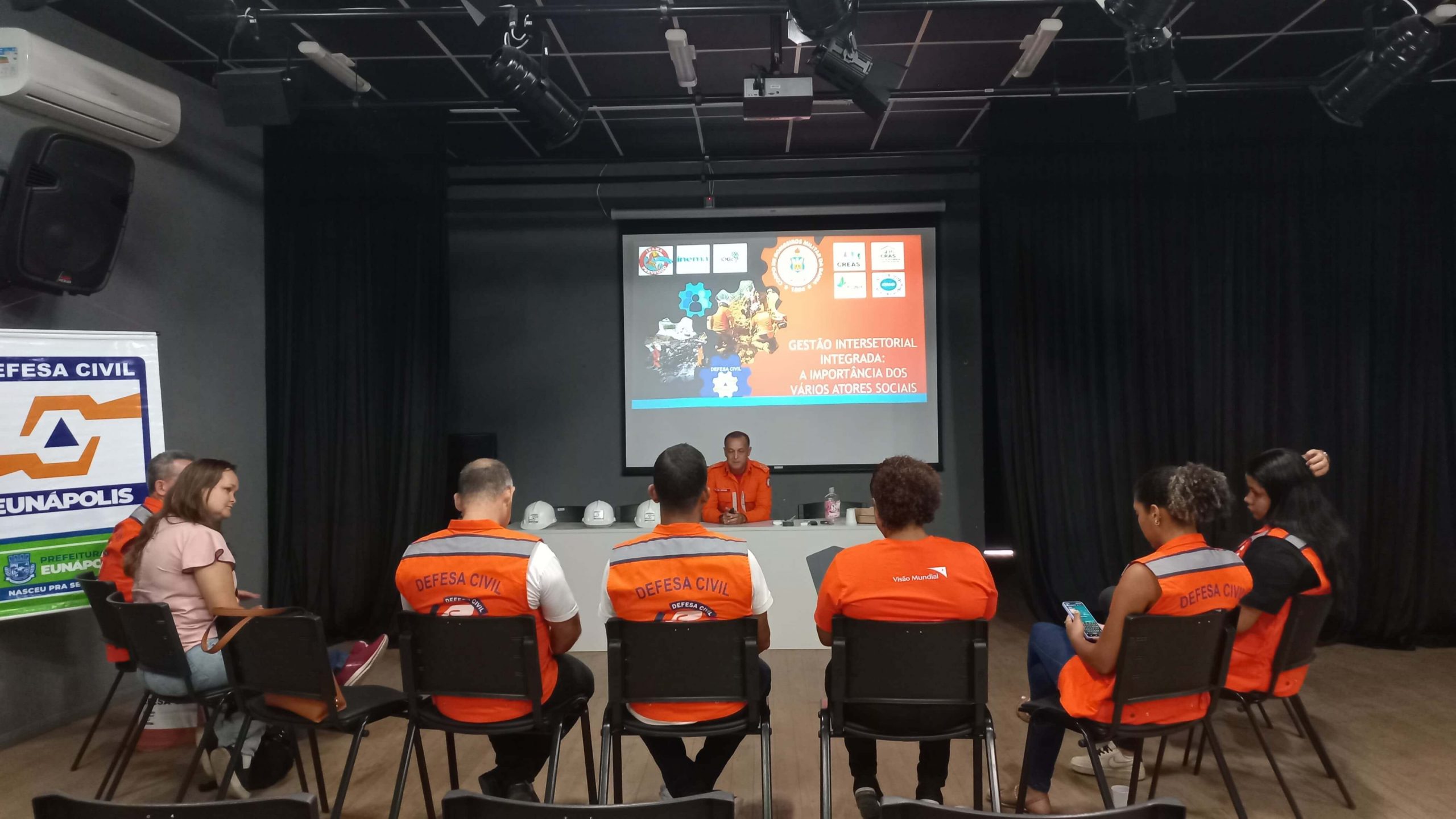 Eunápolis é representada em reunião regional da Defesa Civil para fortalecer resposta a desastres 7