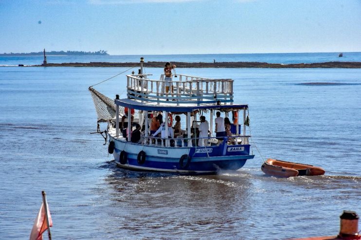 WhatsApp Image 2024-03-08 at 13.00.15 (1) PORTO SEGURO RECEBEU LUXUOSO NAVIO ANSEATIC INSPIRATION 19