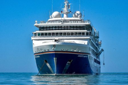 PORTO SEGURO RECEBEU LUXUOSO NAVIO ANSEATIC INSPIRATION 12