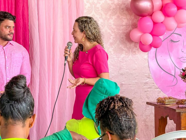 Cordélia tem momento especial com as agentes de limpeza do município neste Dia da Mulher 10