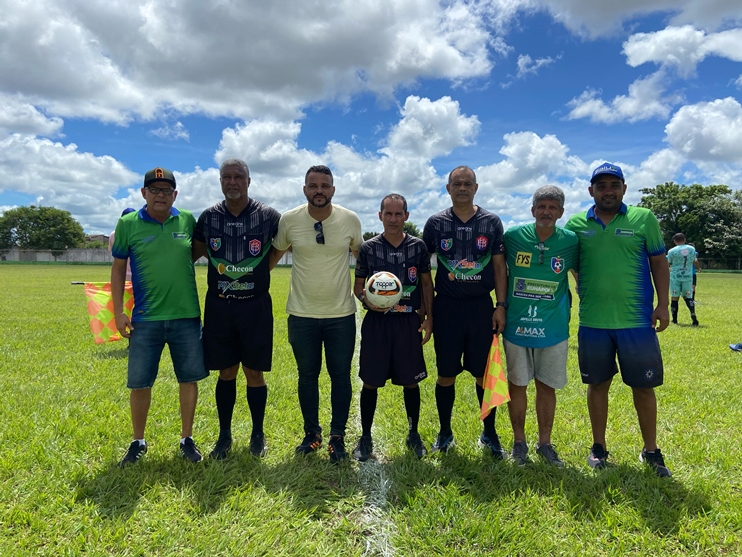 Cordélia garante apoio a campeonato de futebol em Eunápolis 52