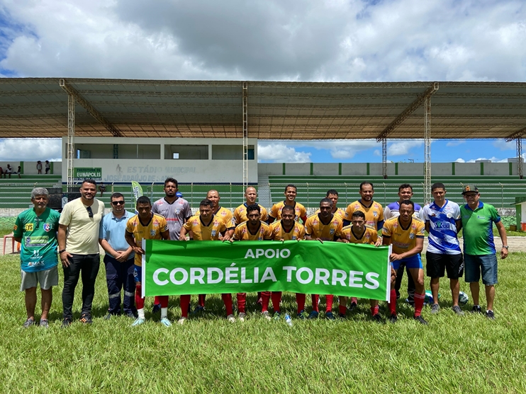 Cordélia garante apoio a campeonato de futebol em Eunápolis 51