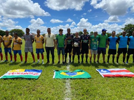 Cordélia garante apoio a campeonato de futebol em Eunápolis 6