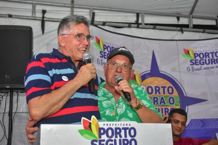 Prefeito Jânio Natal entrega títulos de regularização fundiária na comunidade cigana núcleo Boa Vista 14