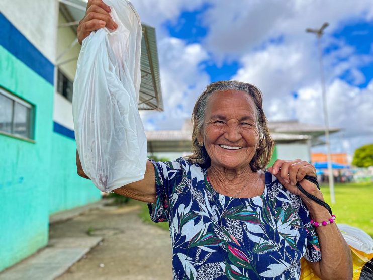 18 mil quilos de peixes entregues: Prefeita Cordélia bate recorde na distribuição de peixes na Semana Santa pelo 3º ano consecutivo 24