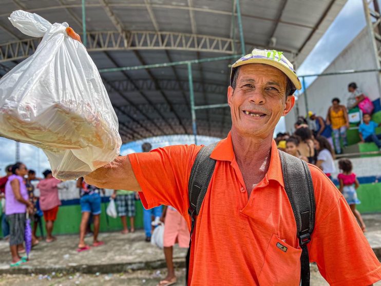 18 mil quilos de peixes entregues: Prefeita Cordélia bate recorde na distribuição de peixes na Semana Santa pelo 3º ano consecutivo 23