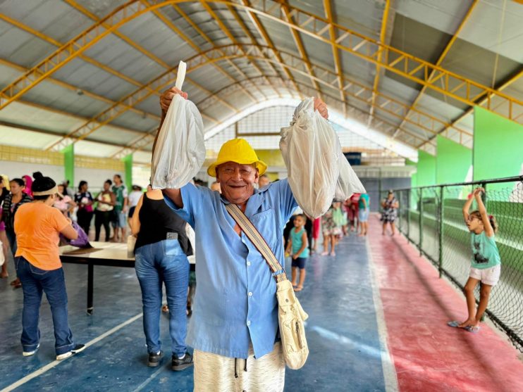 18 mil quilos de peixes entregues: Prefeita Cordélia bate recorde na distribuição de peixes na Semana Santa pelo 3º ano consecutivo 19