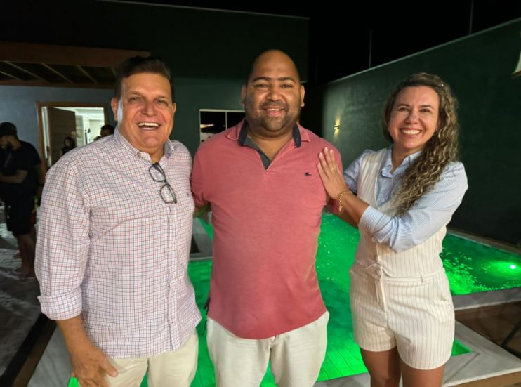 Adriano Cardoso recebe prefeita Cordélia em sua casa para reafirmar seu apoio à prefeita 4