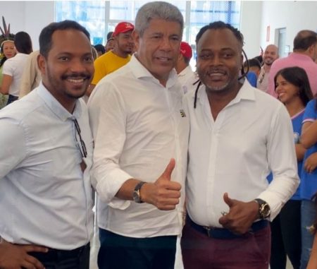 Prefeito Luizinho fala da Micareta Itagimirim, durante a visita do governador em Porto Seguro 4
