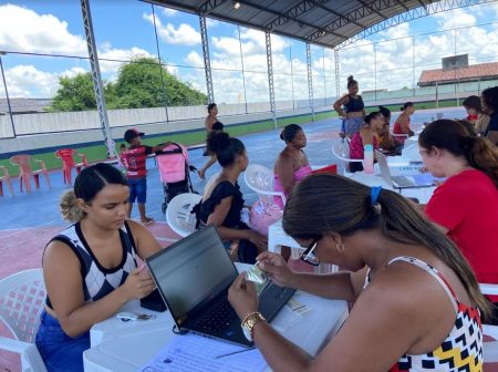 Prefeitura de Eunápolis intensifica distribuição de vouchers para retirada de peixes na Semana Santa 6