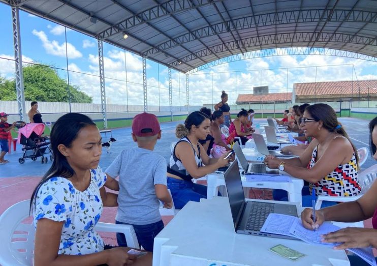 Assistência Social realiza cadastramento de famílias para entrega de 18 mil quilos de peixe na Semana Santa 4