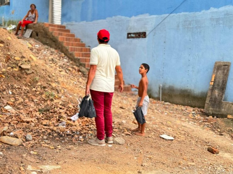 Prefeitura de Itagimirim realiza distribuição anual de peixes da Semana Santa para milhares de famílias do município 21