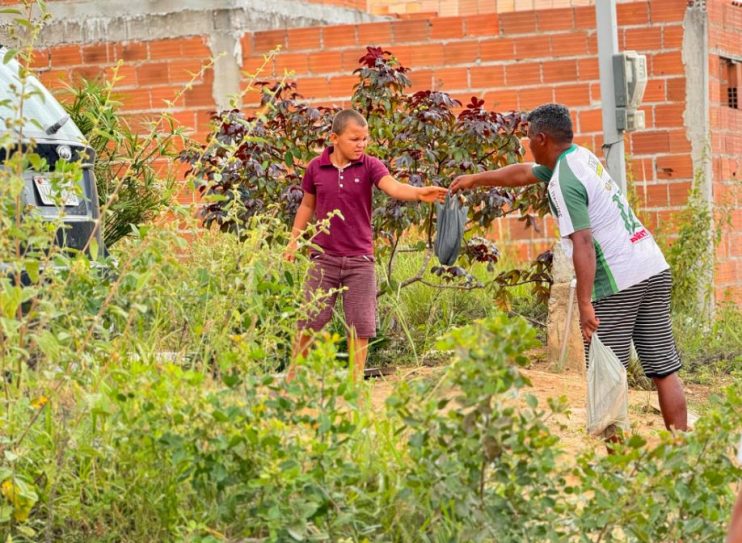 Prefeitura de Itagimirim realiza distribuição anual de peixes da Semana Santa para milhares de famílias do município 17