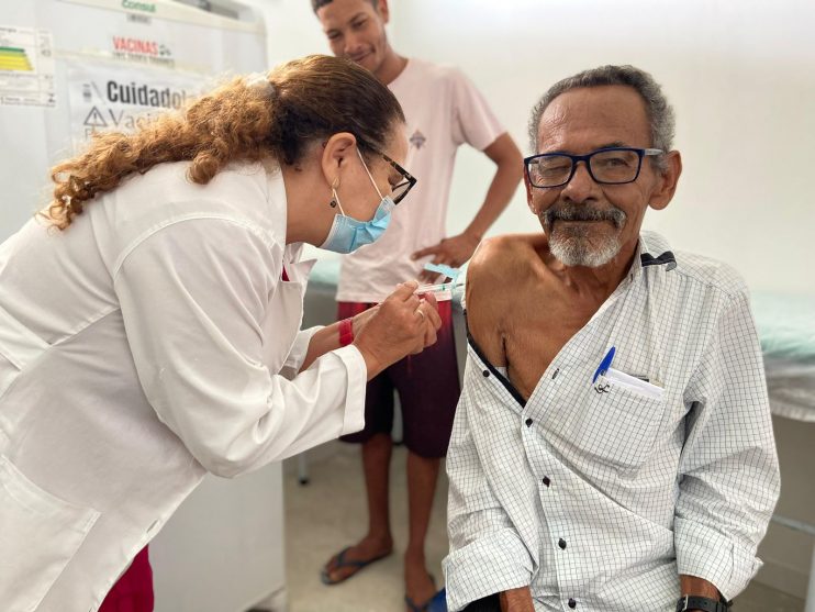 Prefeitura de Eunápolis realiza mutirão de saúde com consultas e exames para moradores do Residencial Parque da Renovação 10