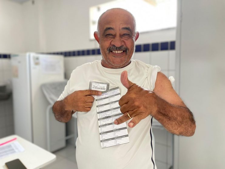 Vacinação contra Gripe é sucesso em Eunápolis com alta adesão do público-alvo 13
