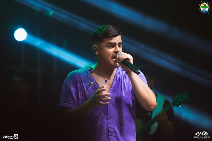 Heitor Costa lota praça pública na abertura do Pau Brasil Folia 2024 34