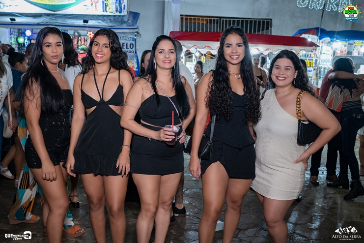 _DSC1502 Zezo, Trio da Huanna, Sinho Ferrary e Alinne Rosa agitam a 2ª do Pau Brasil Folia 2024 99