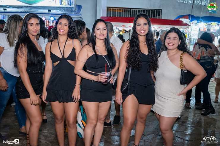 _DSC1503 Zezo, Trio da Huanna, Sinho Ferrary e Alinne Rosa agitam a 2ª do Pau Brasil Folia 2024 100