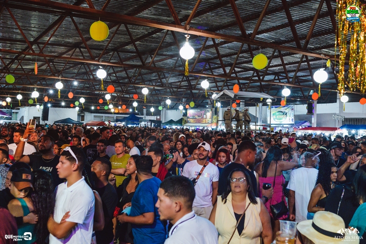 _DSC1721 Zezo, Trio da Huanna, Sinho Ferrary e Alinne Rosa agitam a 2ª do Pau Brasil Folia 2024 226