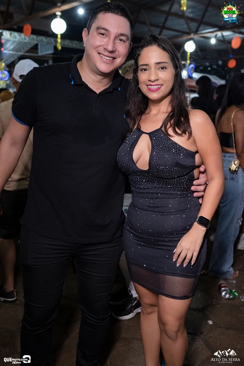 _DSC1738 Zezo, Trio da Huanna, Sinho Ferrary e Alinne Rosa agitam a 2ª do Pau Brasil Folia 2024 240