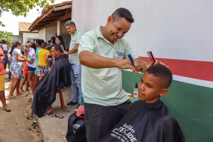 Prefeito Jânio Natal visita Assentamento Chico Mendes e anuncia diversos serviços à população 9