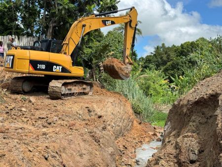 Prefeitura de Eunápolis segue com obra de drenagem pra beneficiar moradores dos bairros Rosa Neto e Juca Rosa 11