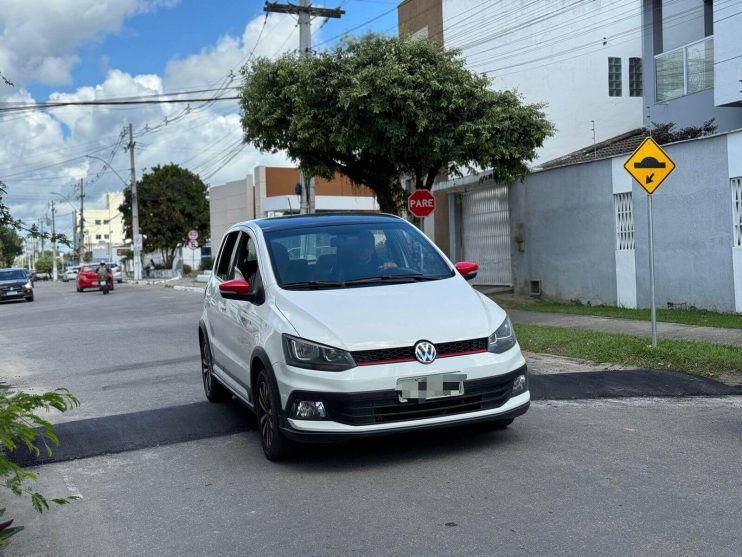 Prefeitura de Eunápolis alerta motoristas sobre novo quebra-molas na Rua Padre João Gualberto Prefeitura de Eunápolis alerta motoristas sobre novo quebra-molas na Rua Padre João Gualberto 4