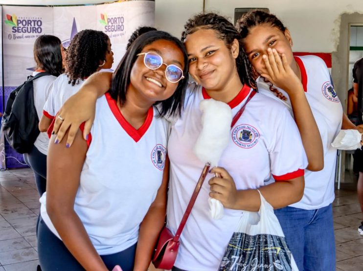 Caravana da Juventude leva esportes, lazer e serviços aos estudantes de Porto Seguro 17