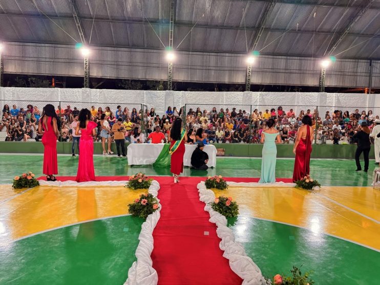 Concurso Rainha da Micareta marca a abertura oficial das celebrações pelo aniversário de Itagimirim 25