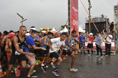 8ª MEIA MARATONA DO DESCOBRIMENTO: UMA JORNADA DE SUPERAÇÃO E CELEBRAÇÃO 5
