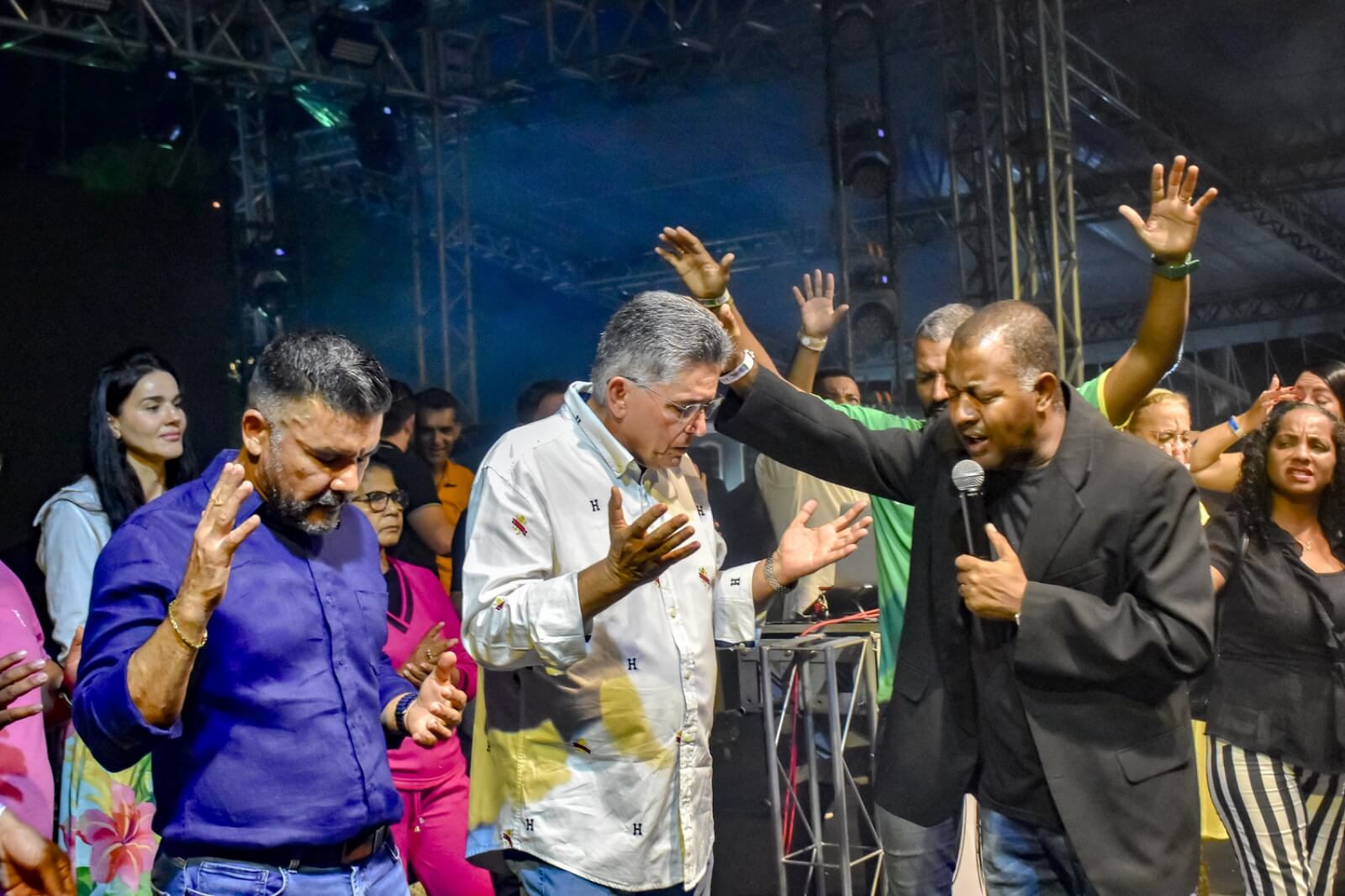 PORTO SEGURO CELEBRA 524 ANOS COM MISSA SOLENE E SHOW EMOCIONANTE DE BRUNA KARLA 18