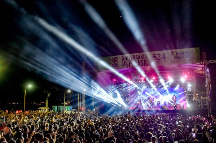 WhatsApp Image 2024-04-23 at 13.50.58 (4) PORTO SEGURO CELEBRA 524 ANOS COM MISSA SOLENE E SHOW EMOCIONANTE DE BRUNA KARLA 47